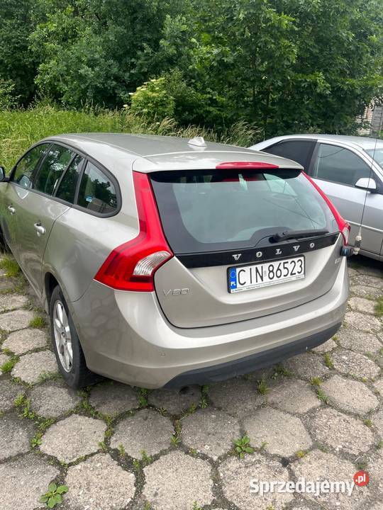 Volvo V60 I syndyka Wierzchosławice
