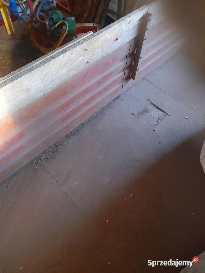 Sprzedam przyczepę wywrotkę Rolnictwo Sahryń-Kolonia sprzedam