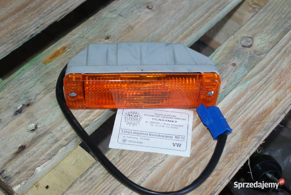 KIERUNKOWSKAZ MIGACZ LAMPA PRZEDNIA VW GOLF Białobrzegi