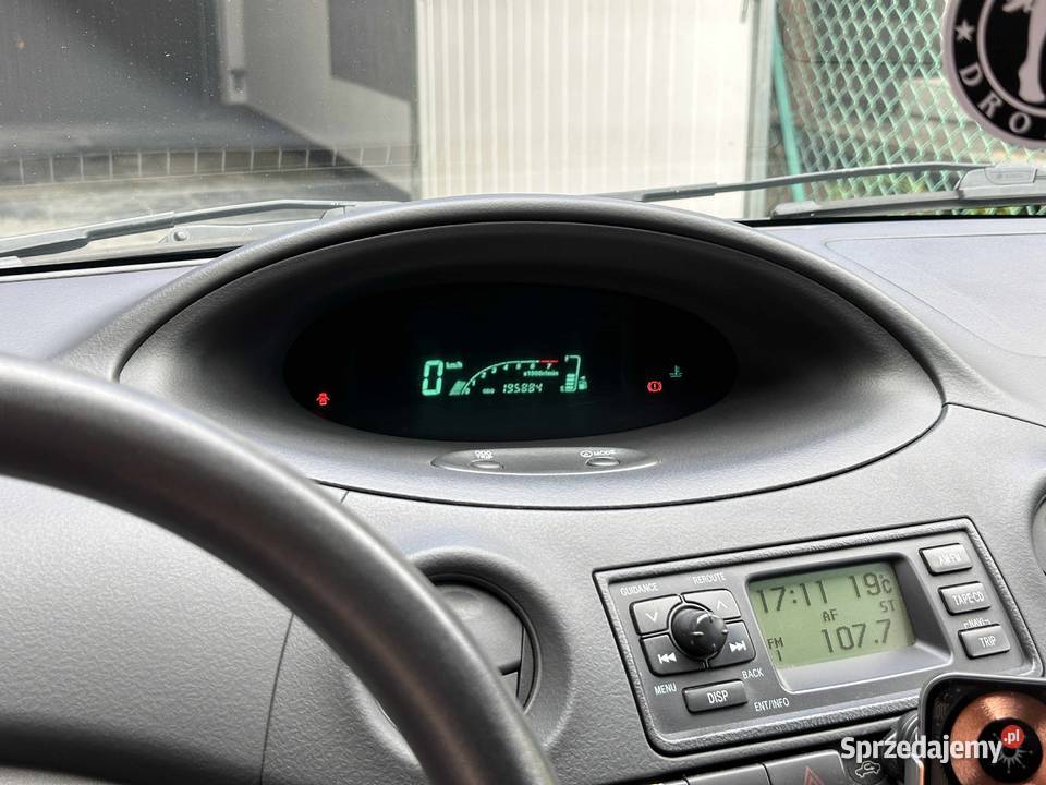 Toyota Yaris nowe opony zimowe zakonserwowany 998cm3 małopolskie