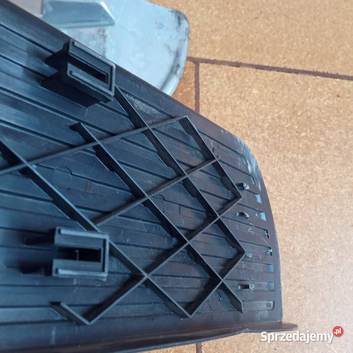 Audi 80 B4 Podnóżek Podstopnica 8A1864777A Dębica
