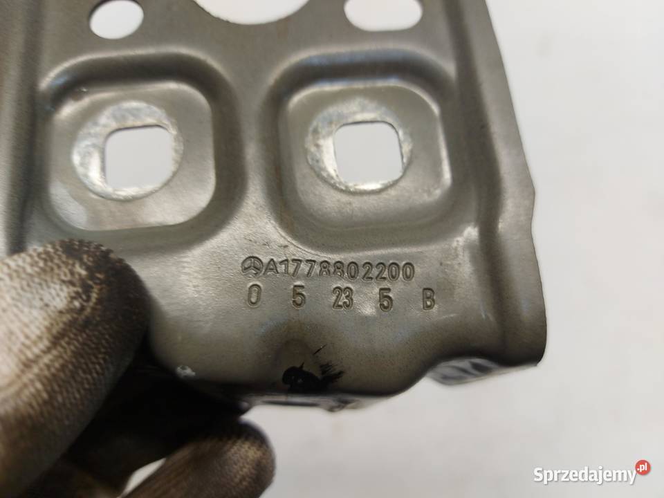 Mercedes EQA 250 W243 UCHWYT MOCOWANIE BŁOTNIKA