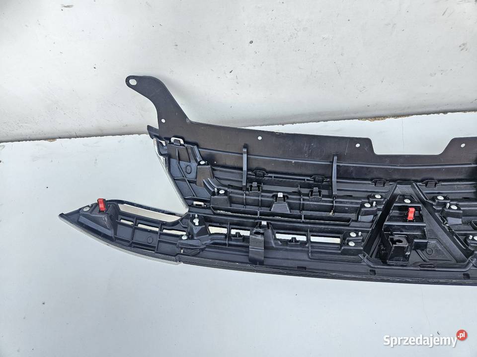 MITSUBISHI OUTLANDER III 3 LIFT GRILL ATRAPA