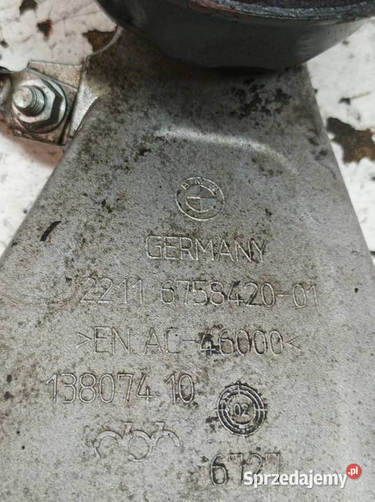 ŁAPA WSPORNIK PODUSZKA 6758420 01 30 D M57 Bmw Zawieszenie silnika świętokrzyskie
