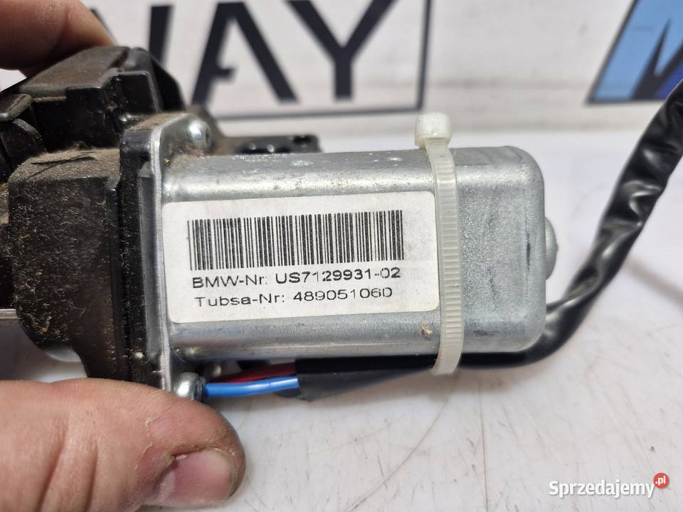 7129931 BMW E61 DOCIĄG ZAMEK TYLNEJ KLAPY