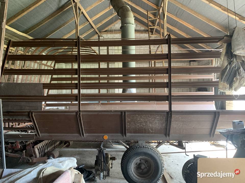 Przyczepa samozbierająca T072 Przyczepy rolnicze Waliska