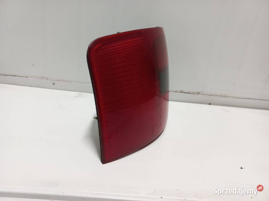 PĘKNIĘTA LAMPA TYŁ LEWY AUDI A6 C5 4B9945095D3FZ Chełm