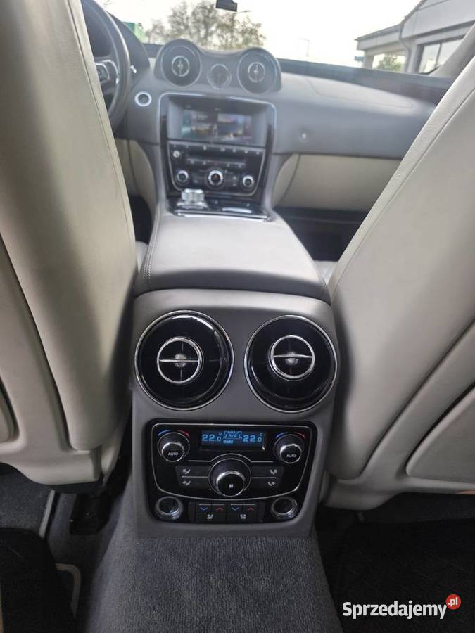JAGUAR XJL LONG 4X4 30 SUPERCHARGER Pb model Poznań