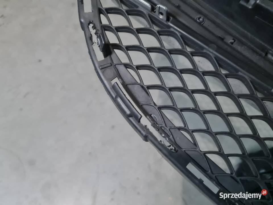 Mercedes C63 W205 AMG atrapa grill chlodnicy