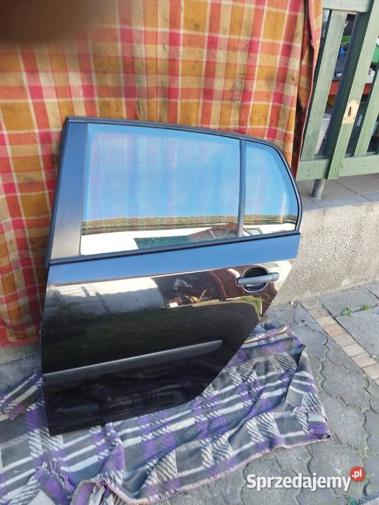 ZDERZAK PRZEDNI BLOTNIK DRZWI GOLF V5 LC9Z osobowe Przejęsław