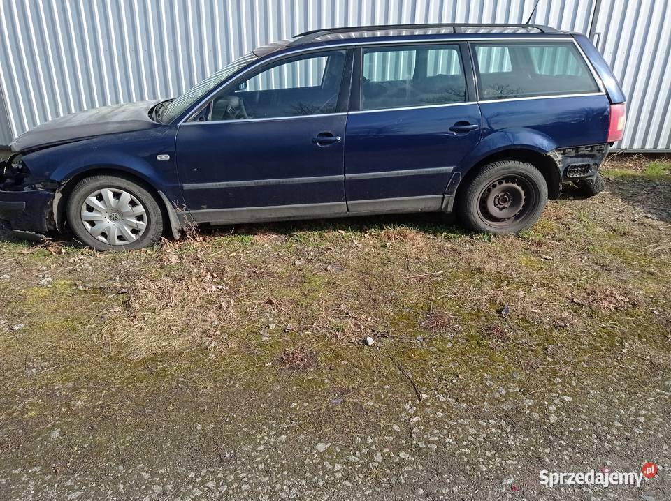 Volkswagen Passat Kombi 19 TDI 96 kW 2001 r Samochody na części Szklarka Myślniewska
