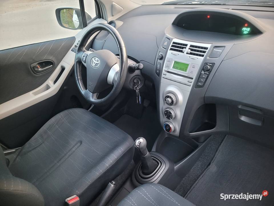 13 Benzyna 87 Klimatyzacja 2 komplety kół lato i Rok produkcji 2007 Pińczów