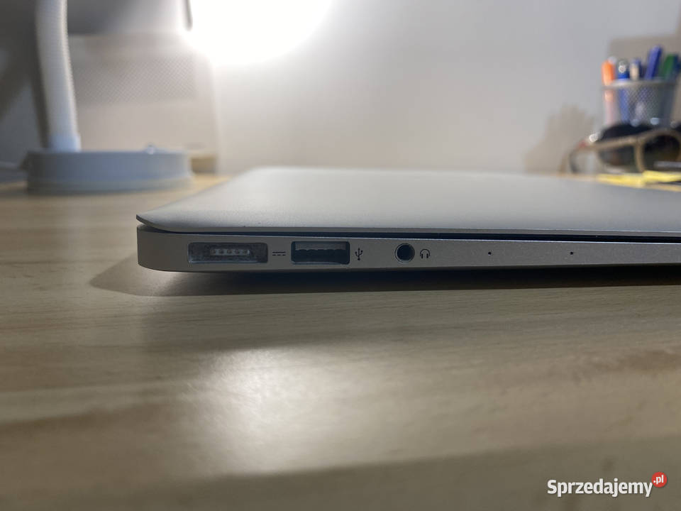 Apple MacBook Air Core i5 ノートパソコン （F90） クーポン格安