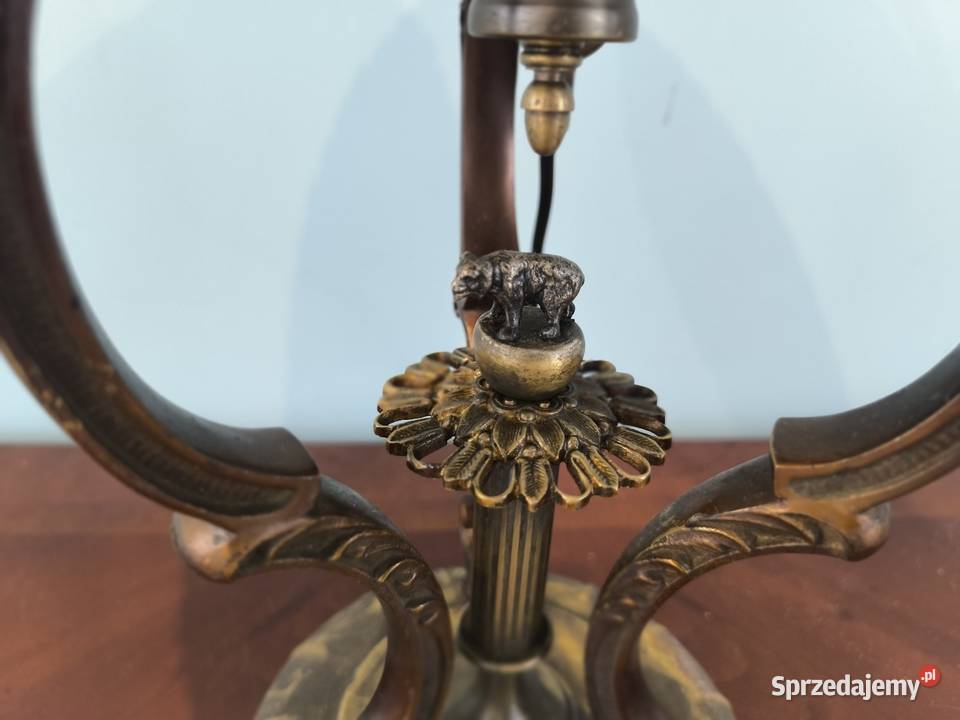 Piękna unikalna mosiężna lampa ze zdobionym Łódź