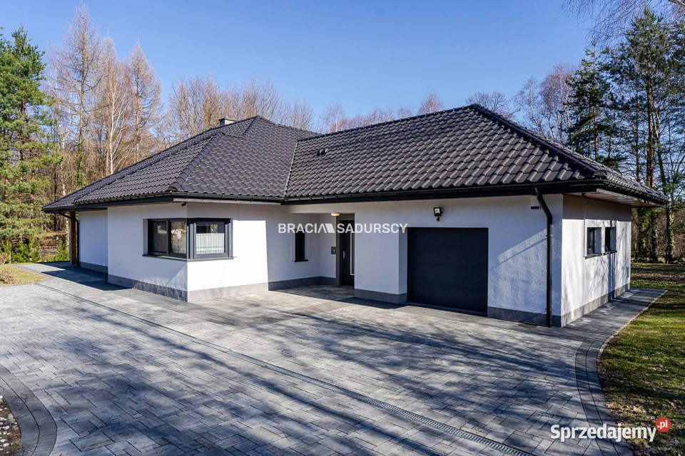 Dom wolnostojący 2077m2 Łomna