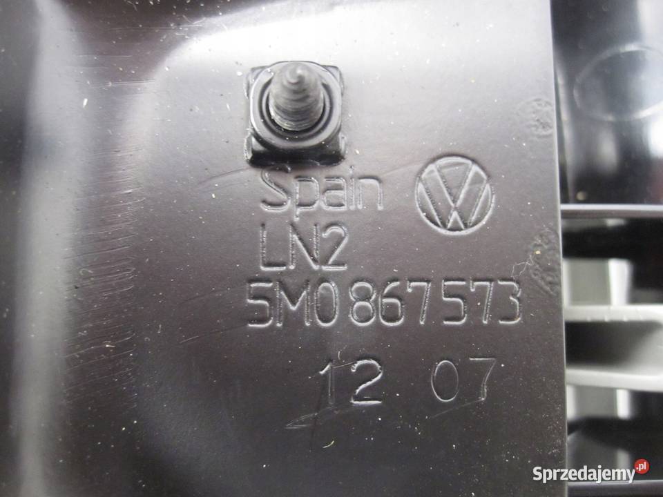 VW GOLF V PLUS 07r lampka podsufitki schowki Kielce