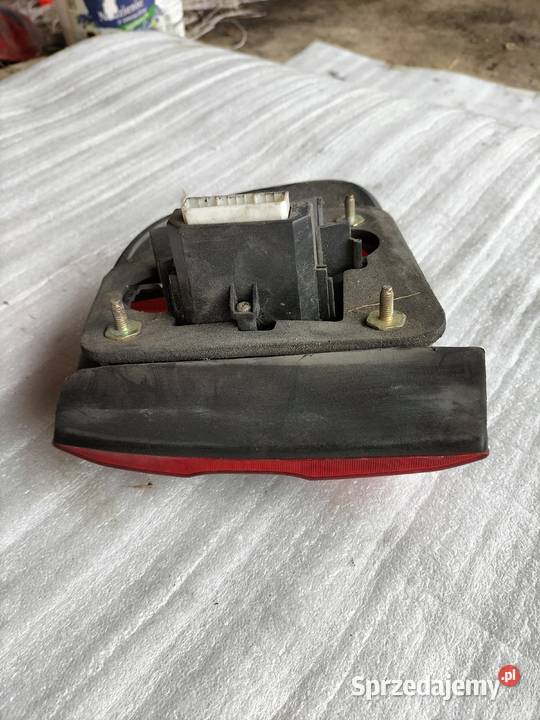 Volvo v40 LAMPA TYŁ TYLNA LEWA