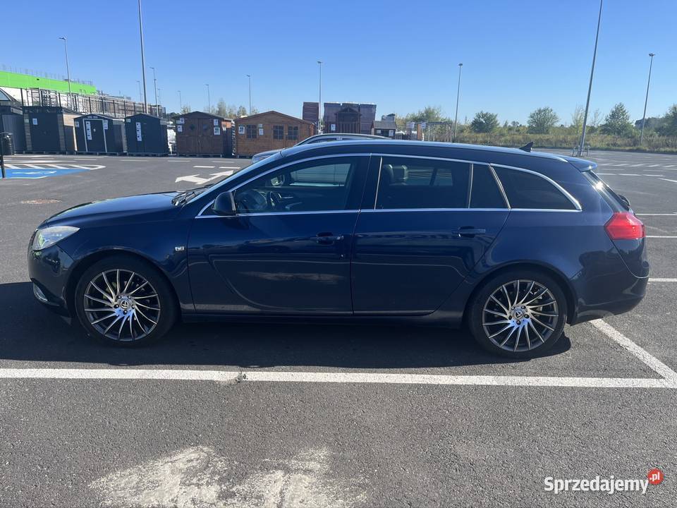 Opel Insignia kombi 18 benzyna LPG 2010 Legionowo