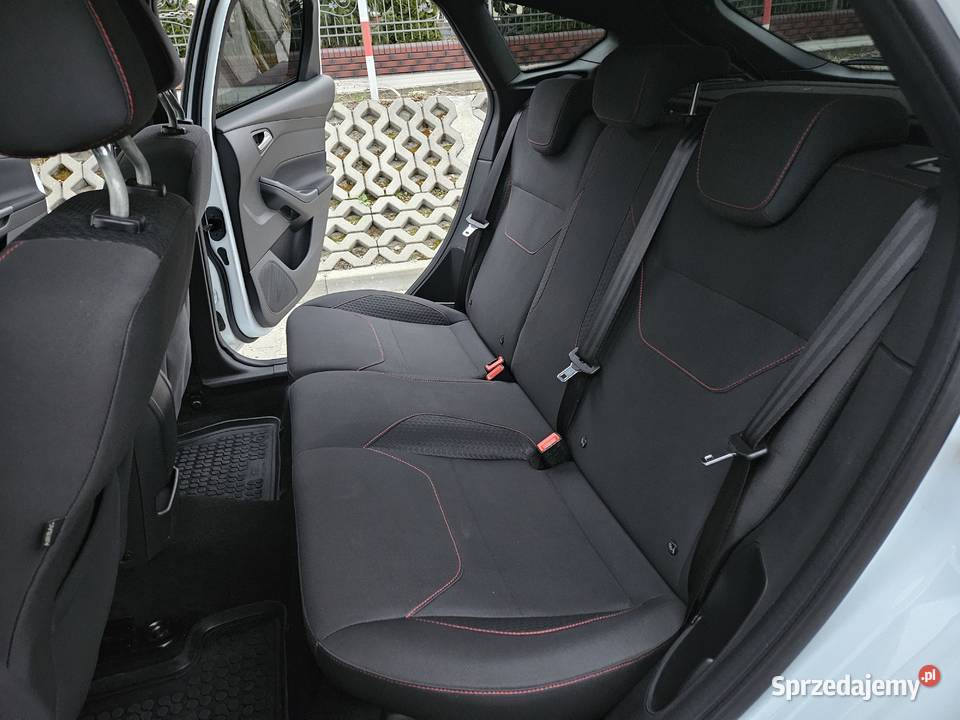 Ford Focus STLine 2016 15 benzyna 150 salon radio