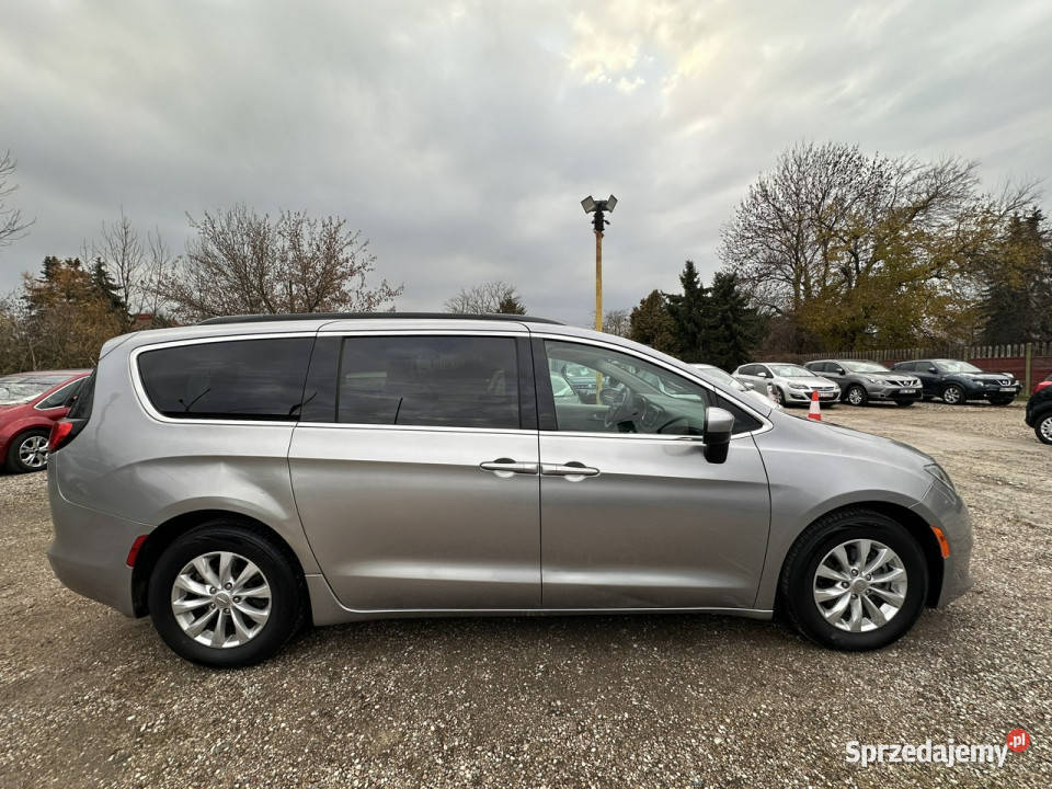 Chrysler Pacifica 36 benzynaAutomat8 Warszawa sprzedam