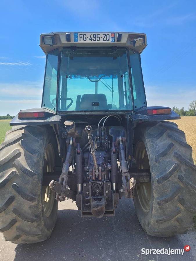 Ciągnik Massey Ferguson 3075 Działyń