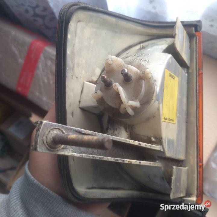 kierunkowskaz przód mercedes w124 lewy osobowe