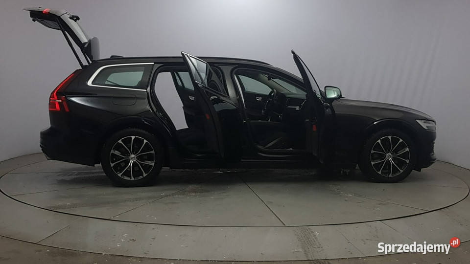 Volvo V60 B4 D Momentum Pro Z Polskiego Salonu Warszawa