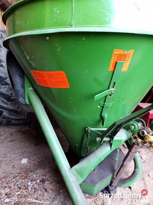 Rozsiewacz nawozów amazone EK 300 Kębłów