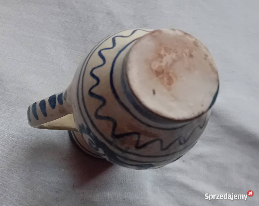 Ręcznie formowany i malowany dzbanekmlecznik Koźminek sprzedam