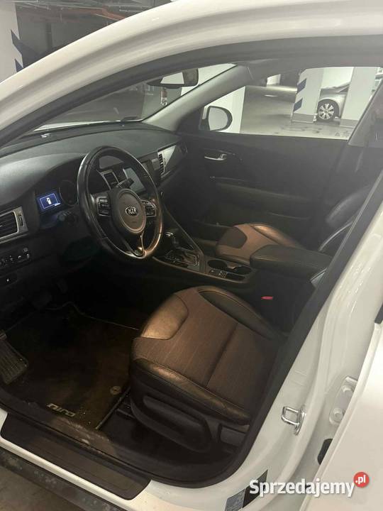 KIA NIRO Hybrid 16 wersja L 2019 biała perła Piaseczno