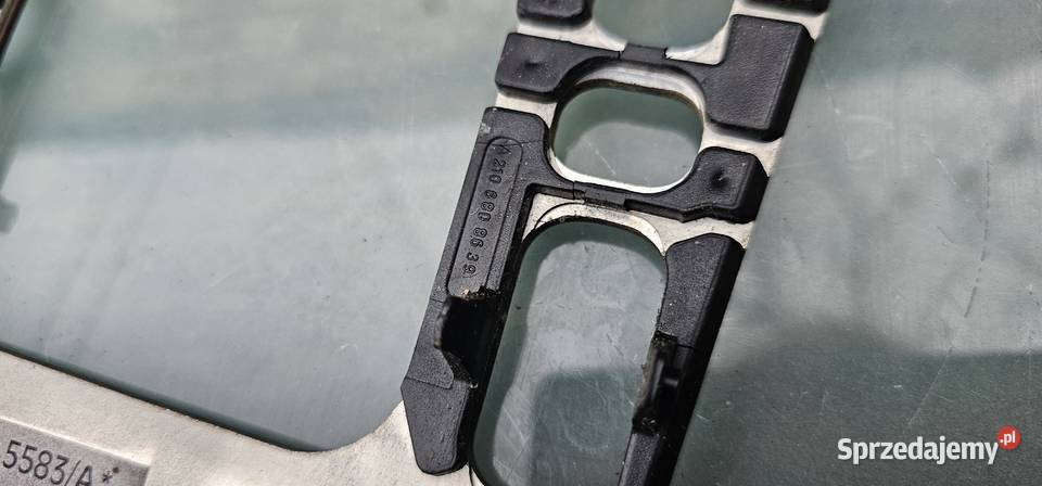 Ramka wybieraka mercedes w210 elegance Rok produkcji 1999 Zbąszyń