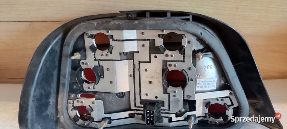 Lampy tylne BMW E38 komplet oryginał Uniejów