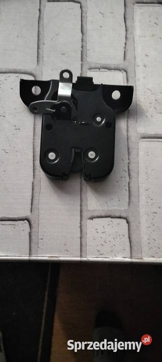 Zamek tylnej klapy bagażnika Audi a3 8L Jagielno