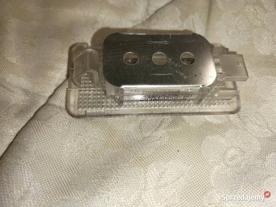 Lampka oświetlenia kabiny BMW E36 E46 E39 E60 śląskie Poręba sprzedam