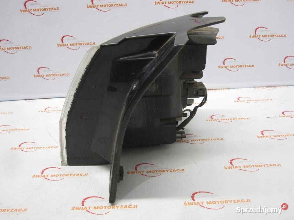 OUTLANDER LIFT II 11r lampa lewa tył 22087813 osobowe Kielce