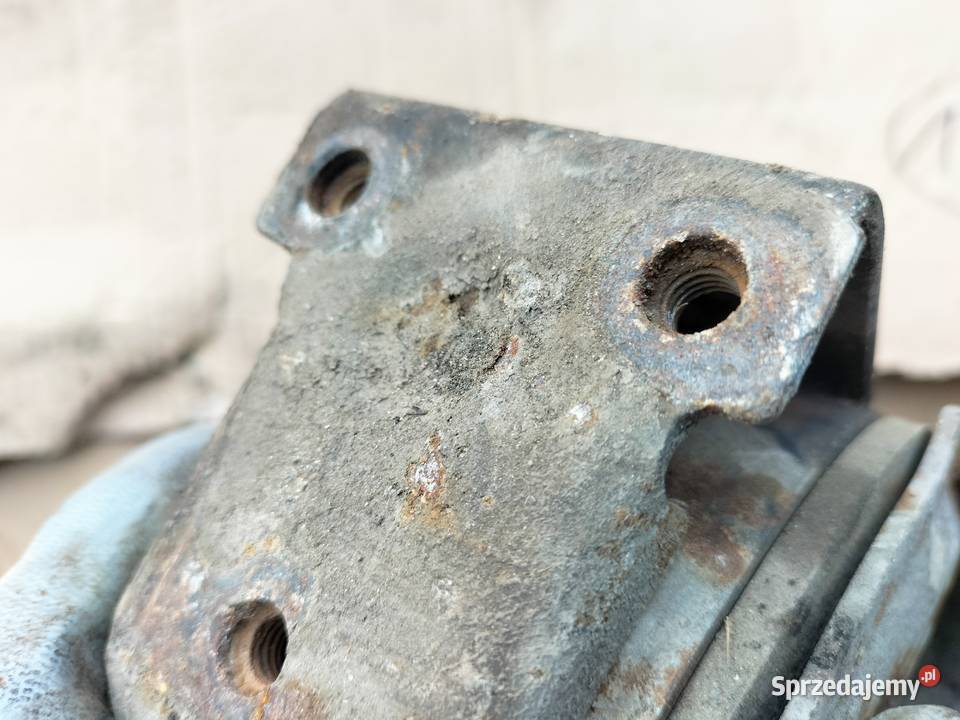 GOLF 2 JETTA 2 13 PODUSZKA SILNIKA TYLNA PRAWA Kamień-Kolonia