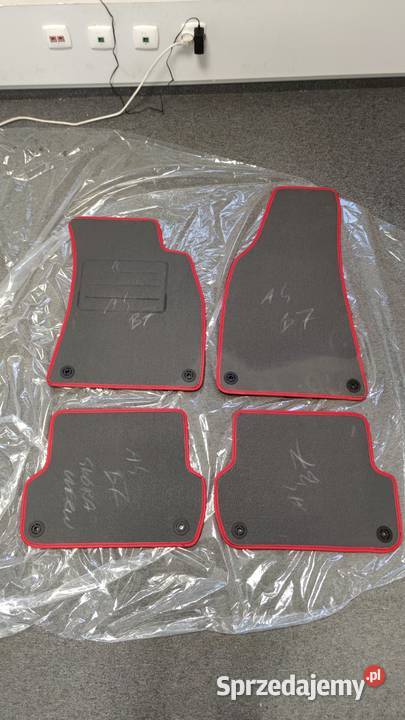 Dywaniki Welurowe Audi A4 B7 Czerwony niebieski Poznań
