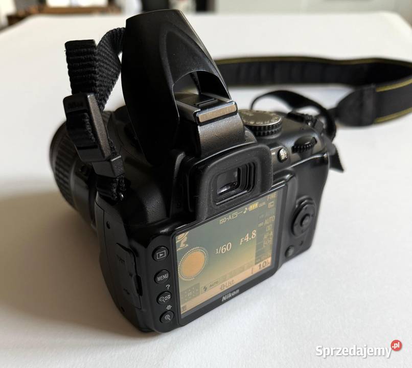 Nikon D3000 dwa obiektywy Nikkor DX AFS 18105 Łódź sprzedam