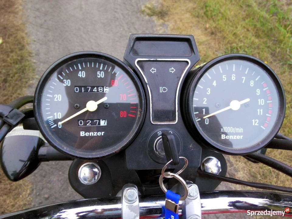 Benzer Rapid 50 Tuchorza