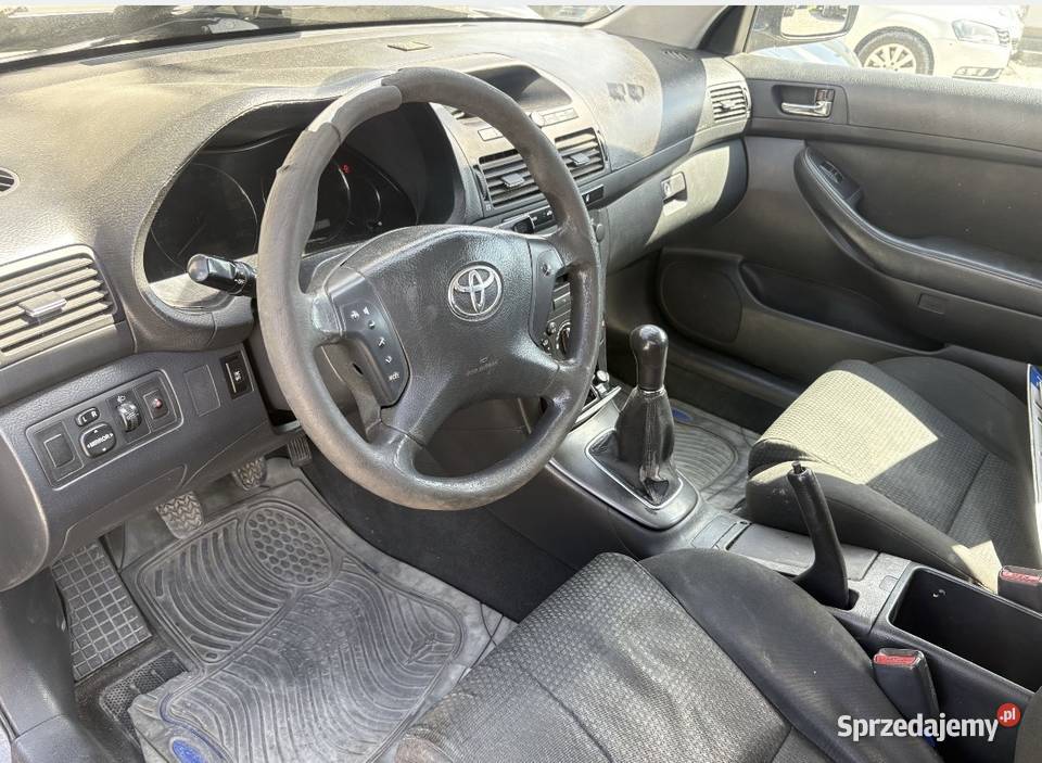 Toyota Avensis 18 127 uszkodzony przód manualna Pińczów