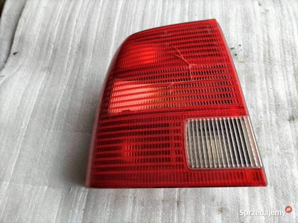 Volkswagen Bora LAMPA TYŁ TYLNA LEWA Kamień-Kolonia