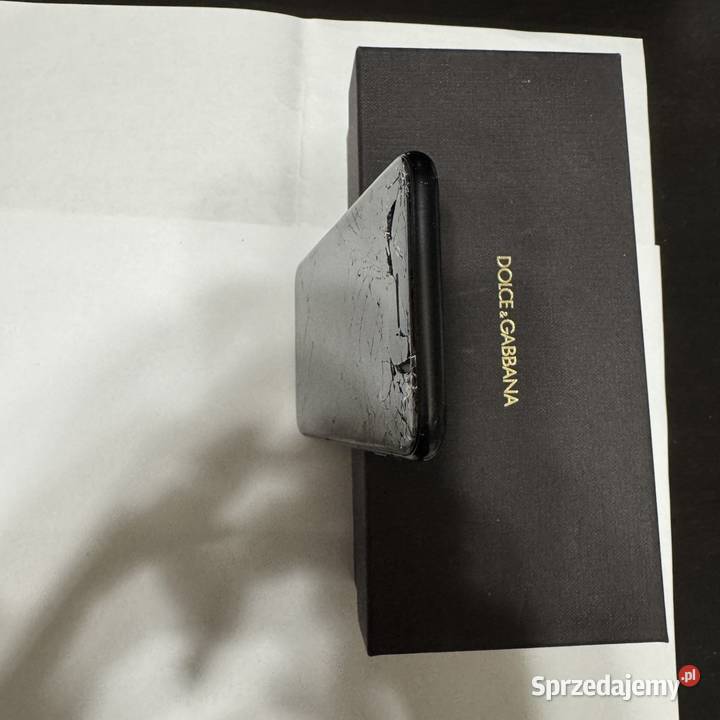 iPhone SE 2020 128GB Space Grey iCloud