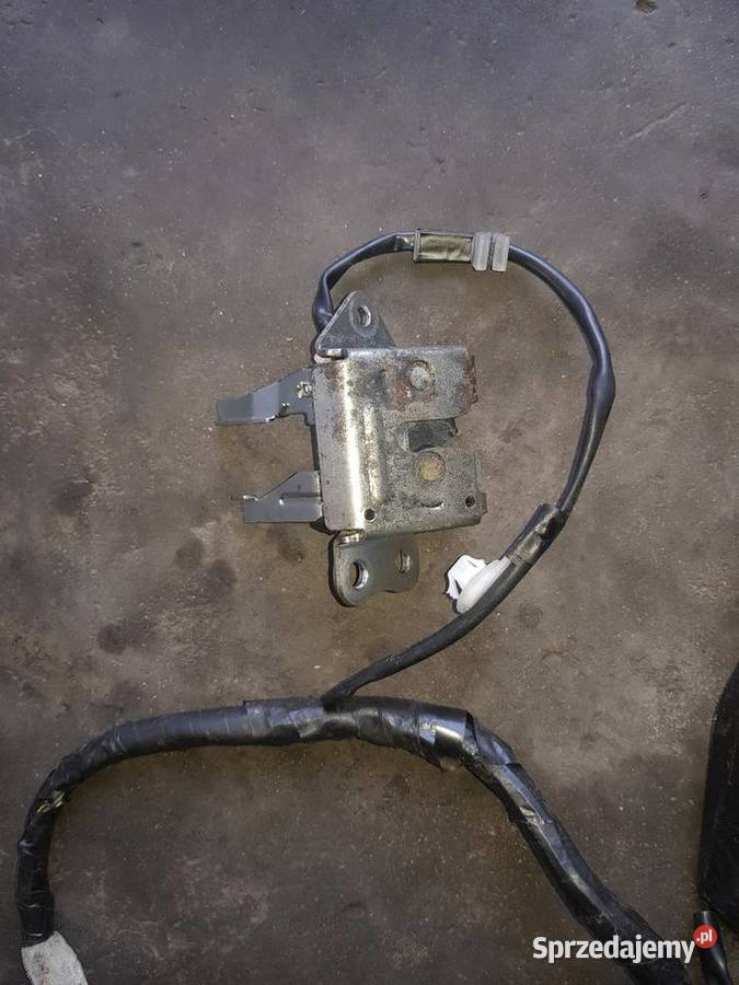 Toyota Yaris 1 zamek klapy tyl zamek kufra Radzyń Podlaski sprzedam