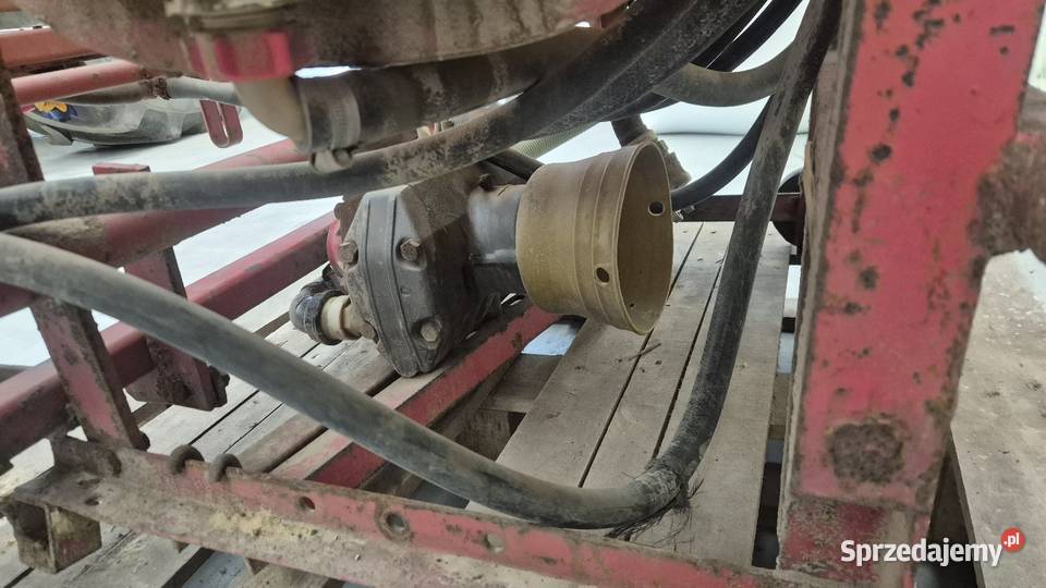 Sprzedam opryskiwacz 650 l 12m Rządkowo sprzedam