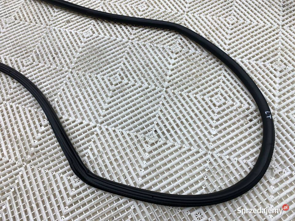 USZCZELKA DRZWI TYŁ LEWA MERCEDES GLE SUV sprzedam