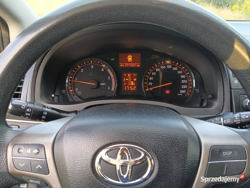 Toyota Avensis 20 D4D 2010 nieuszkodzony Chynów sprzedam