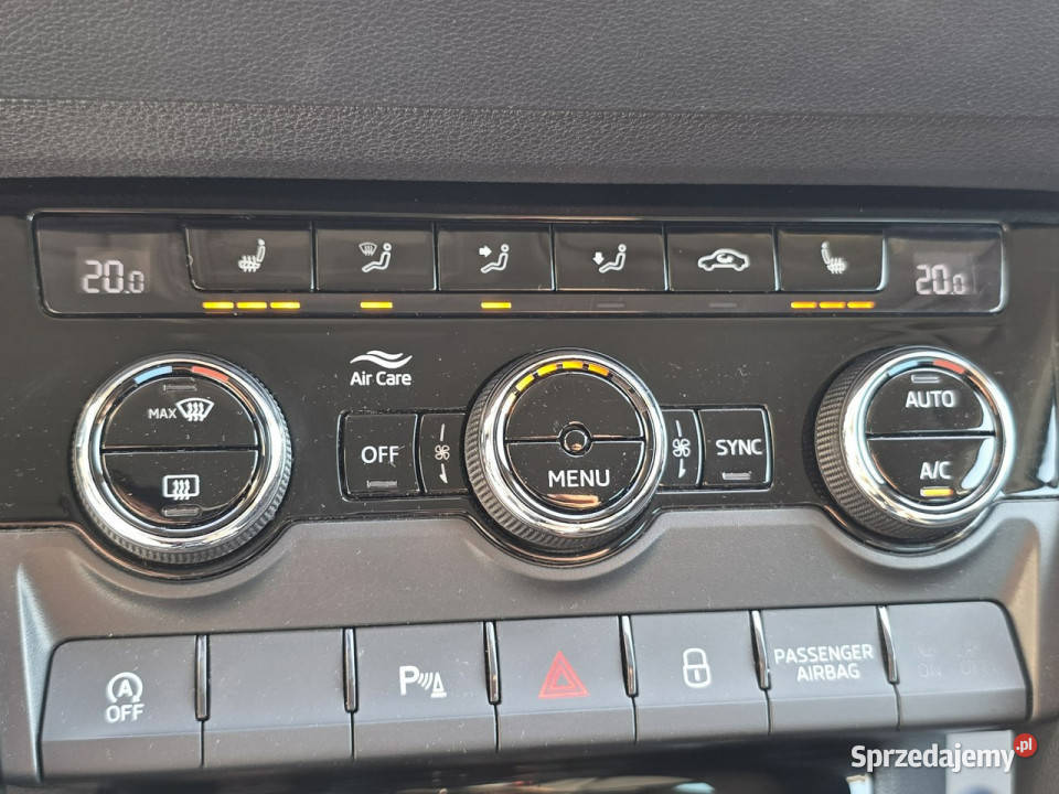 koda Karoq Salon Polska 1Właściciel BEZWYPADKOWY podgrzewane fotele Białystok