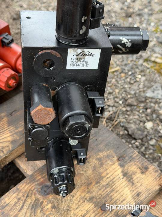 Rozdzielacz hydrauliczny LINDE 000 944 26 67 AV Antonie