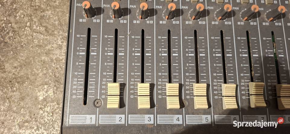 Mixer YAMAHA MX124 uszkodzony Czytaj Opis Zielona Góra