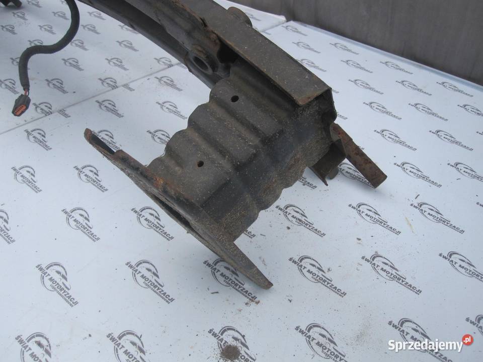 HYUNDAI i40 13r belka zderzaka przód osobowe